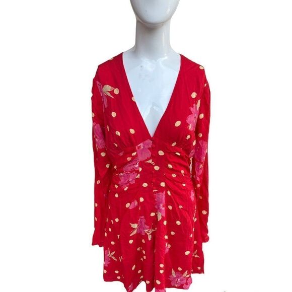 Free People Mini Dress Button Down Long Sleeves V Neck Sz XS Red w Flowers NWOT - Picture 1 of 13